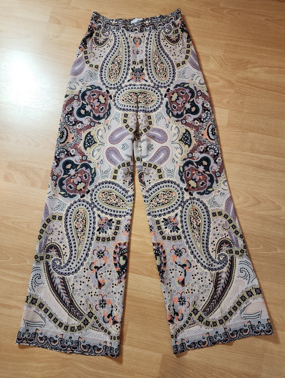 ETRO 100% Silk Pants Wide Leg Pockets Purple Paisley Stretch Waist Size 38 Small